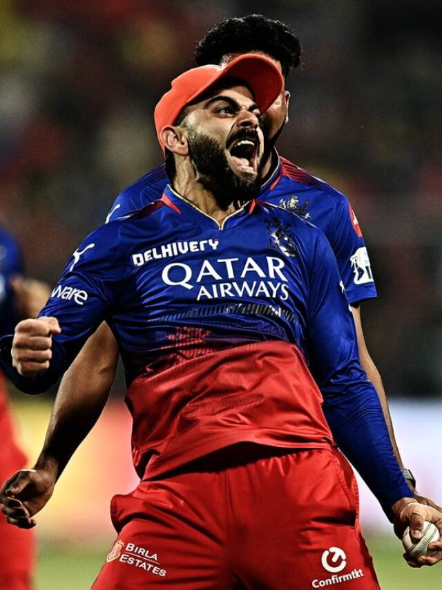 MS Dhoni leading CSK to final